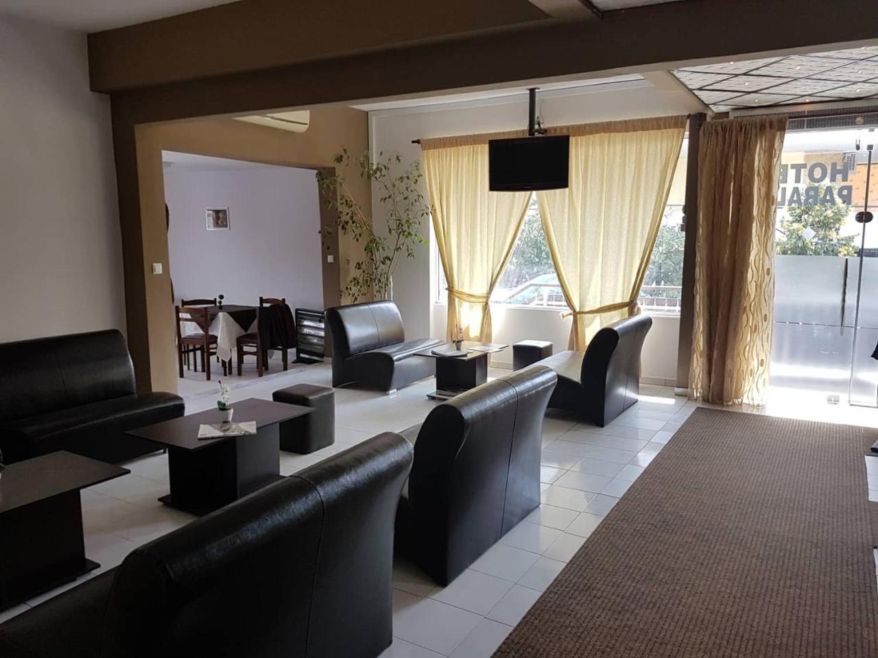 Hotel Paralia 네아 카르발리 외부 사진