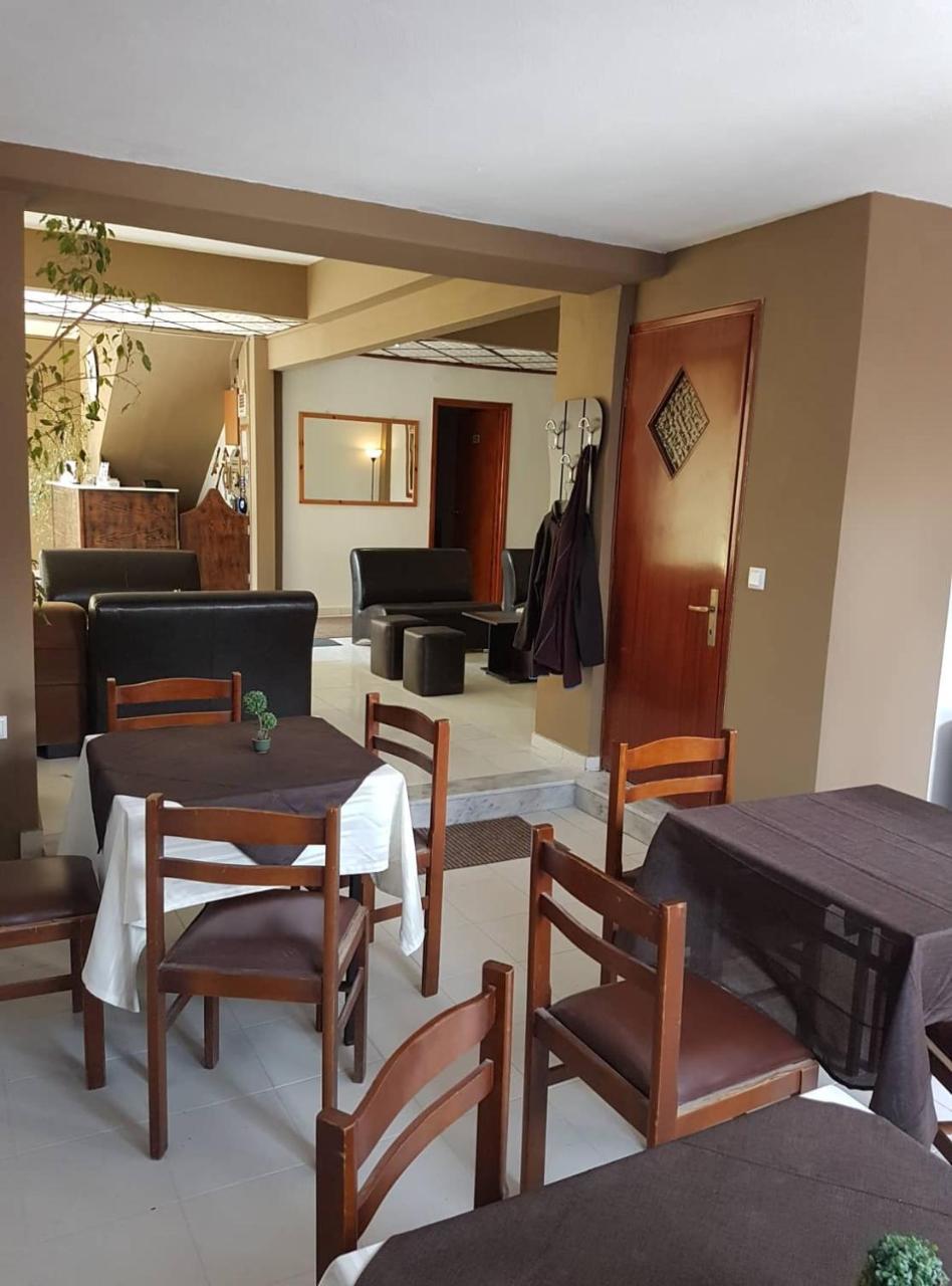Hotel Paralia 네아 카르발리 외부 사진